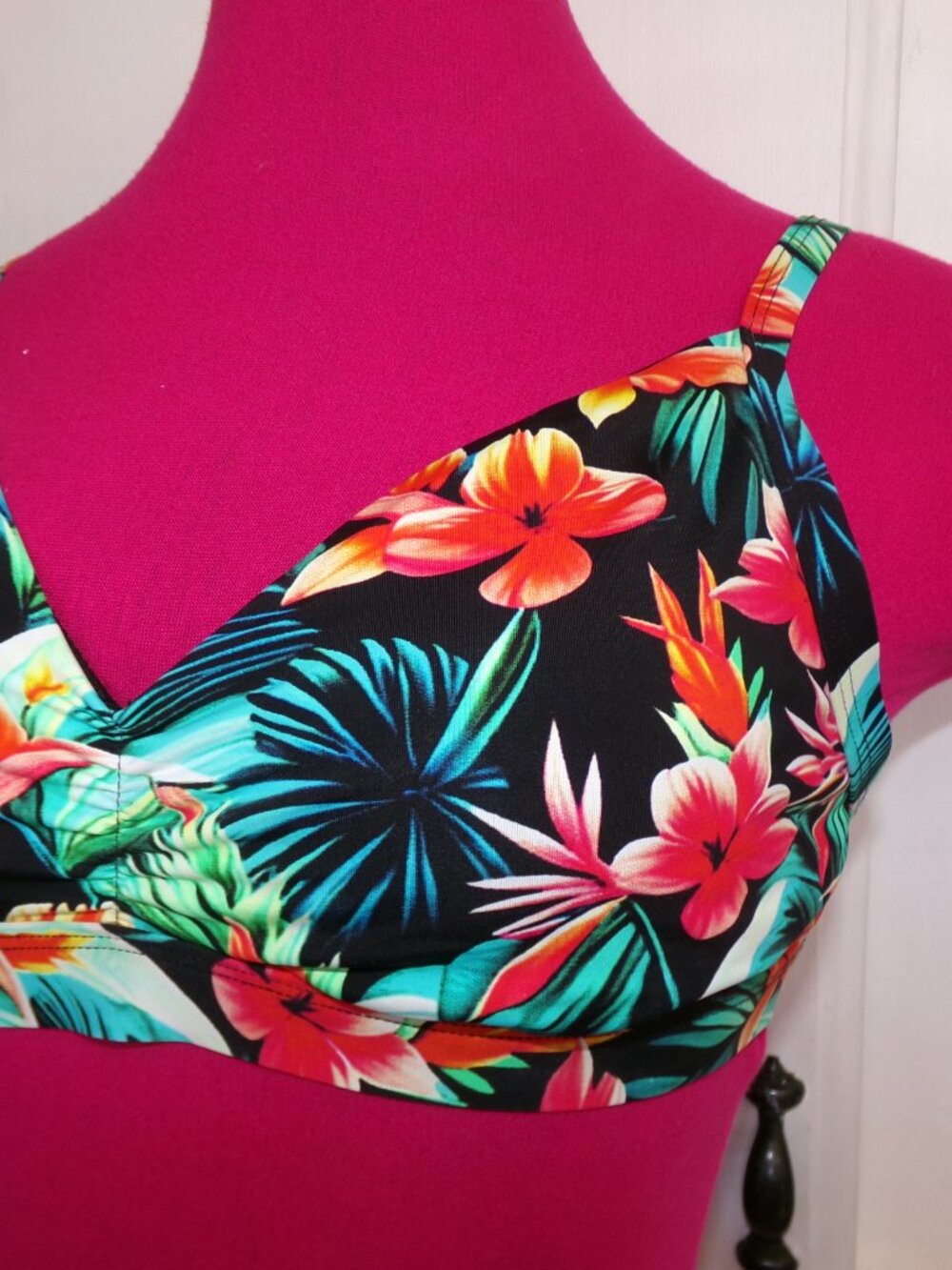 Body Glove Tropical Print Bikini Sz L - Picture 2 of 7